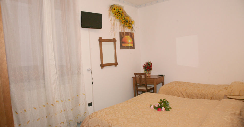 Agriturismo Mare E Monti Hotel Аджерола Екстериор снимка
