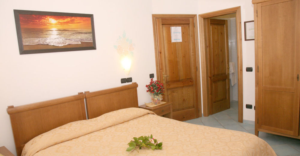 Agriturismo Mare E Monti Hotel Аджерола Екстериор снимка