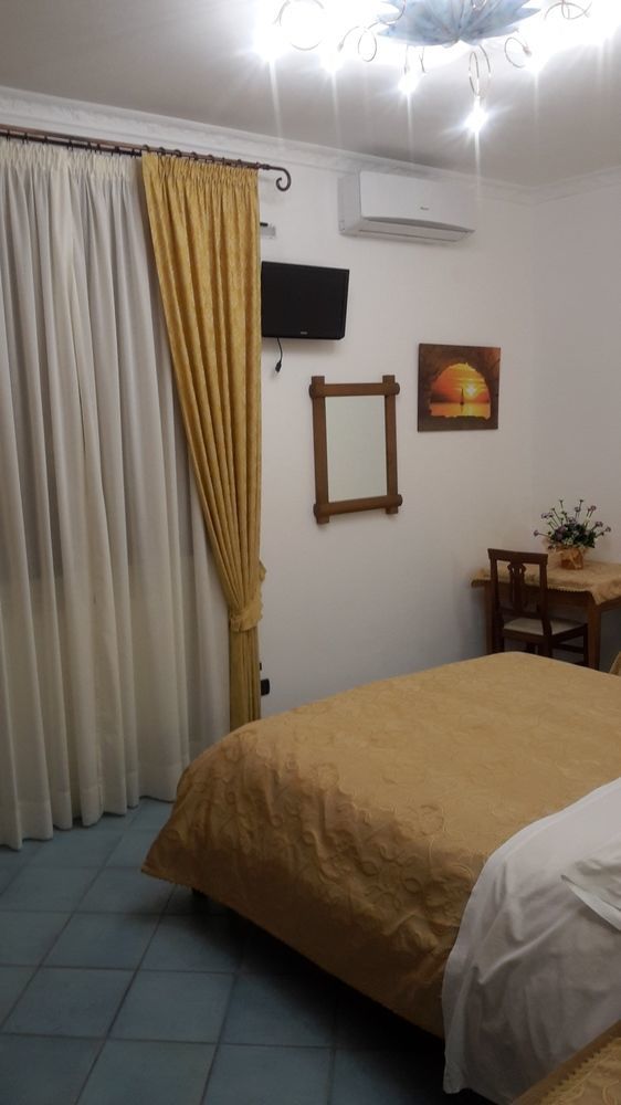 Agriturismo Mare E Monti Hotel Аджерола Екстериор снимка