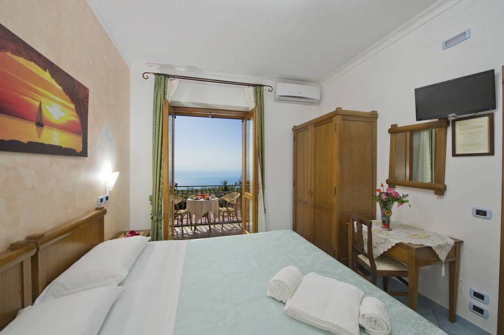 Agriturismo Mare E Monti Hotel Аджерола Екстериор снимка